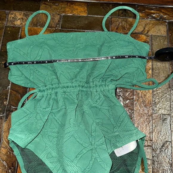 Agua by Agua Bendita Green Swimsuit - Picture 7 of 10